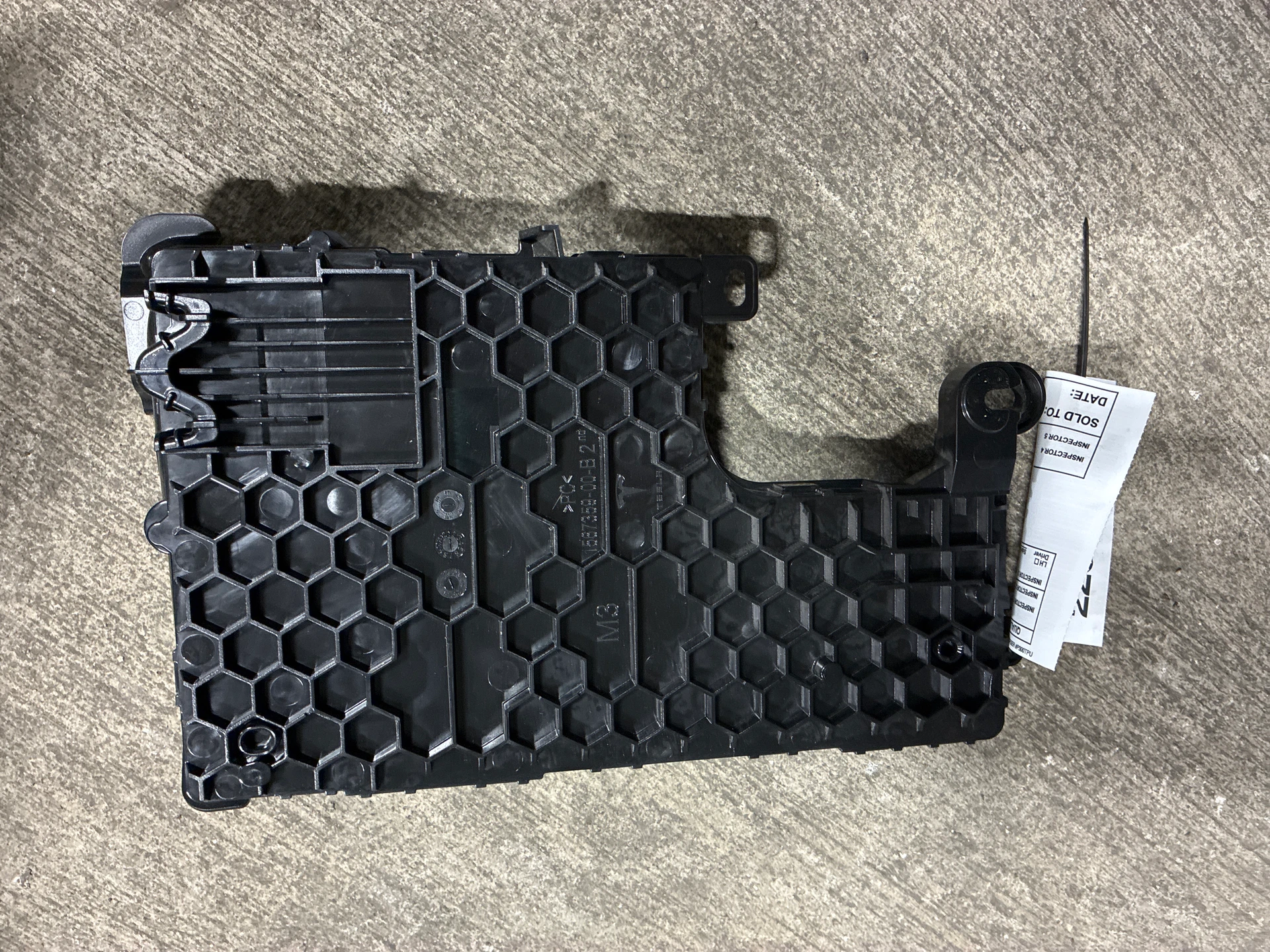 Asy,low Voltage Controller,left · 1