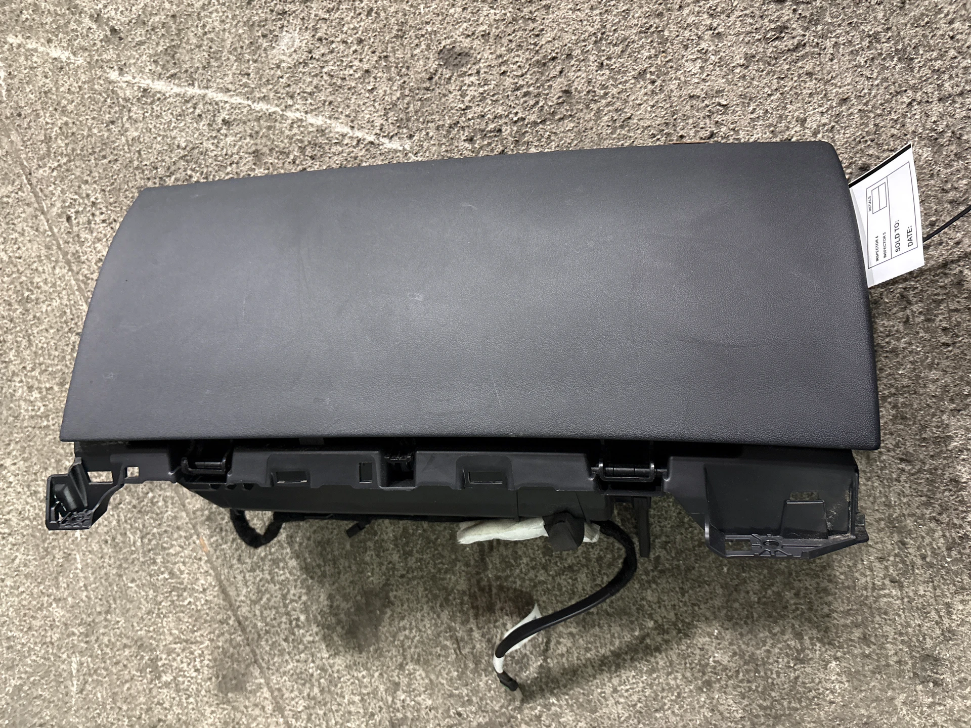 Glove Box Assy · 1