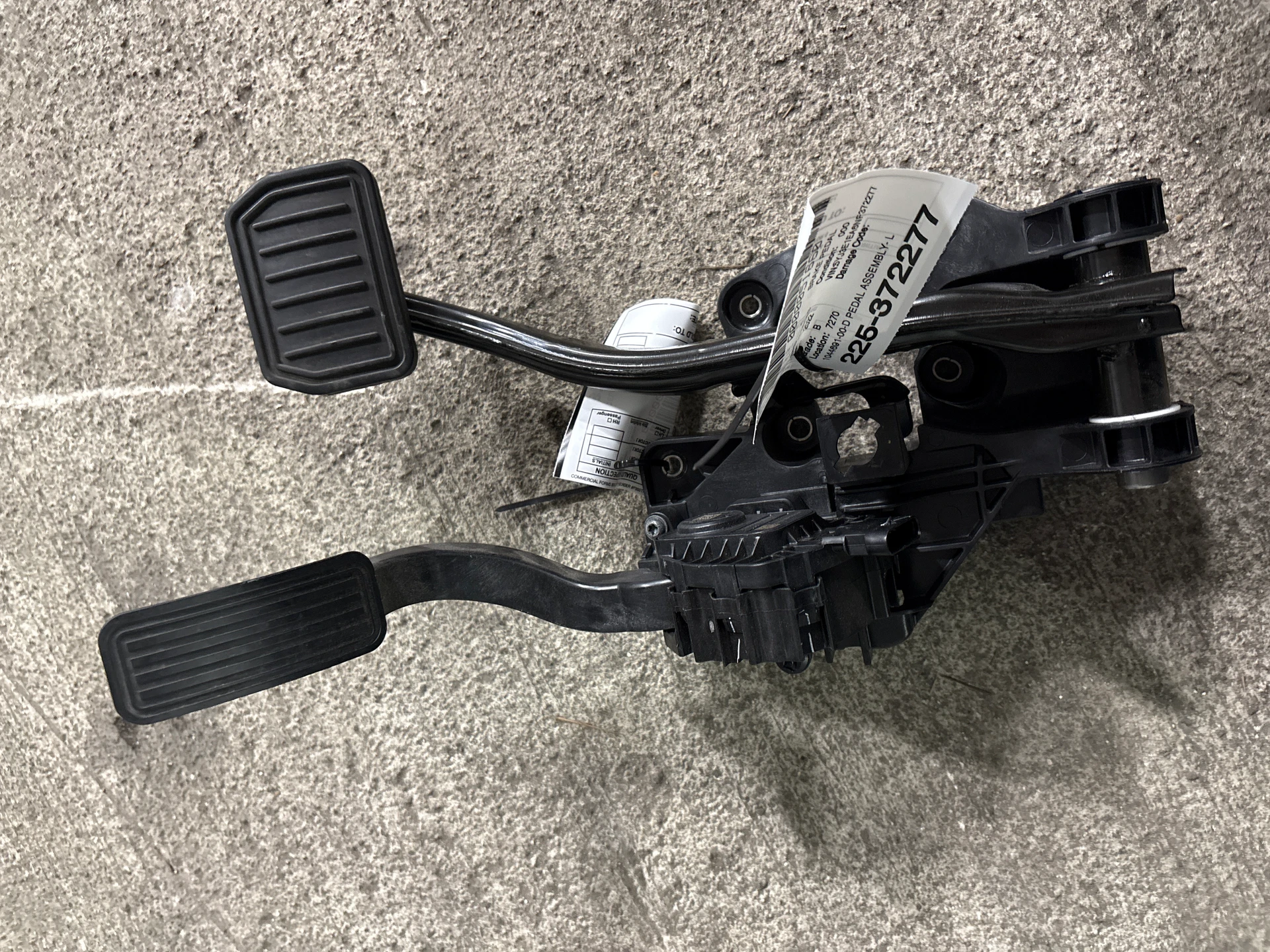 Accelerator Pedal · 1