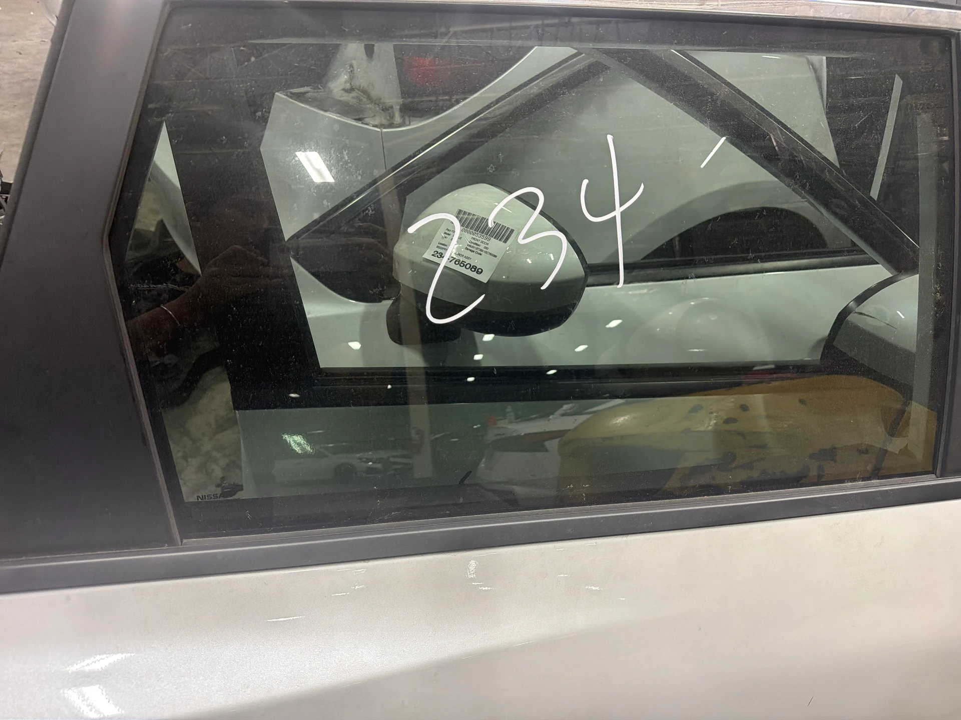 Rh Rear Door Glass · 1