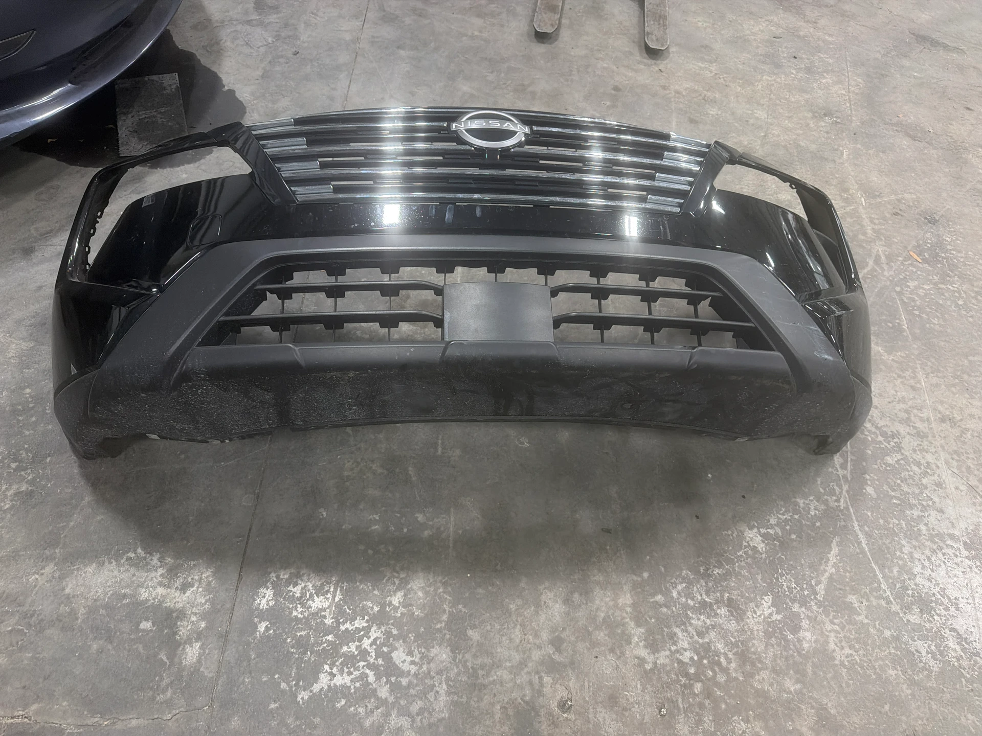 Front Bumper Assy · 1