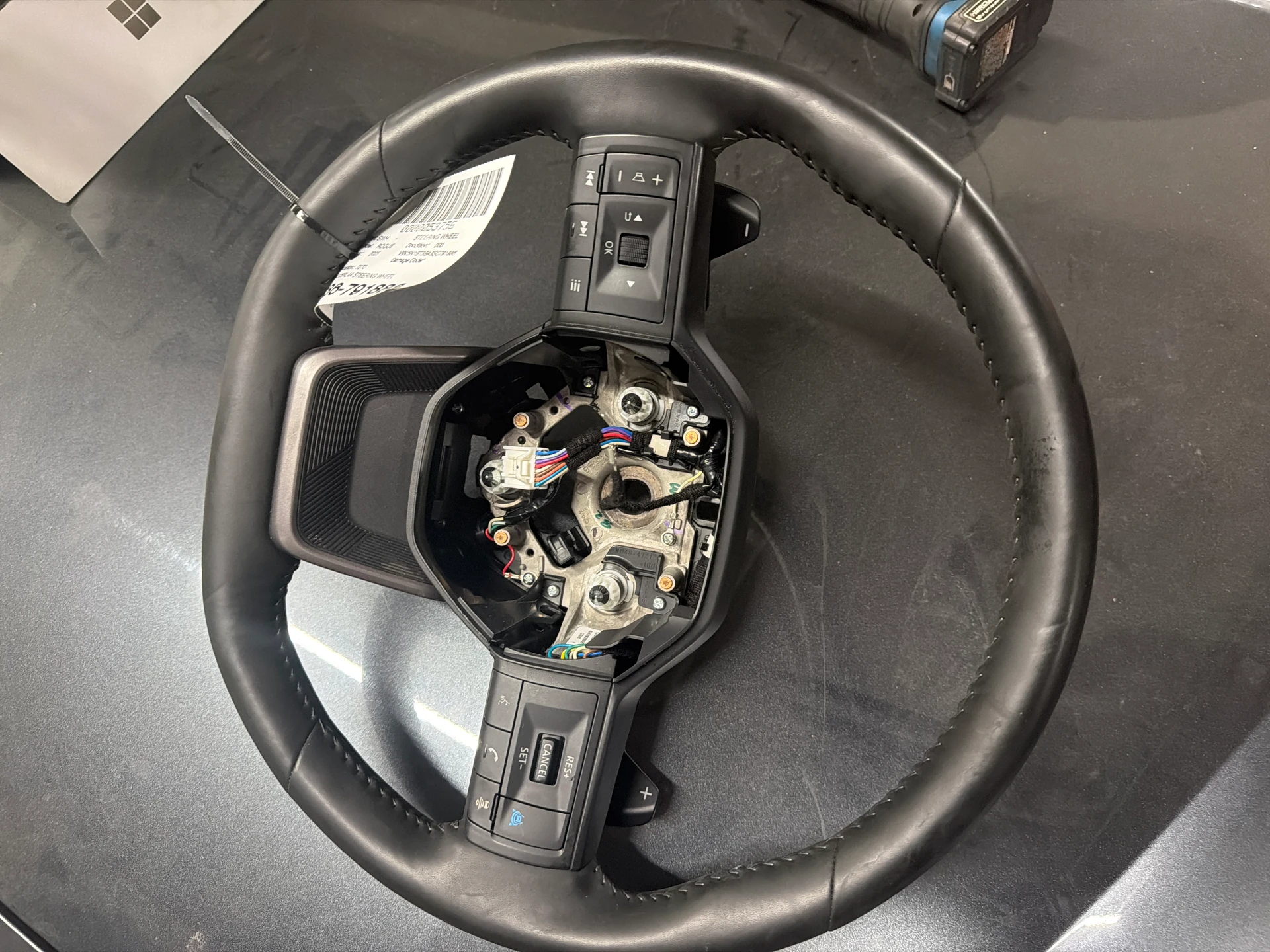 Steering Wheel · 1