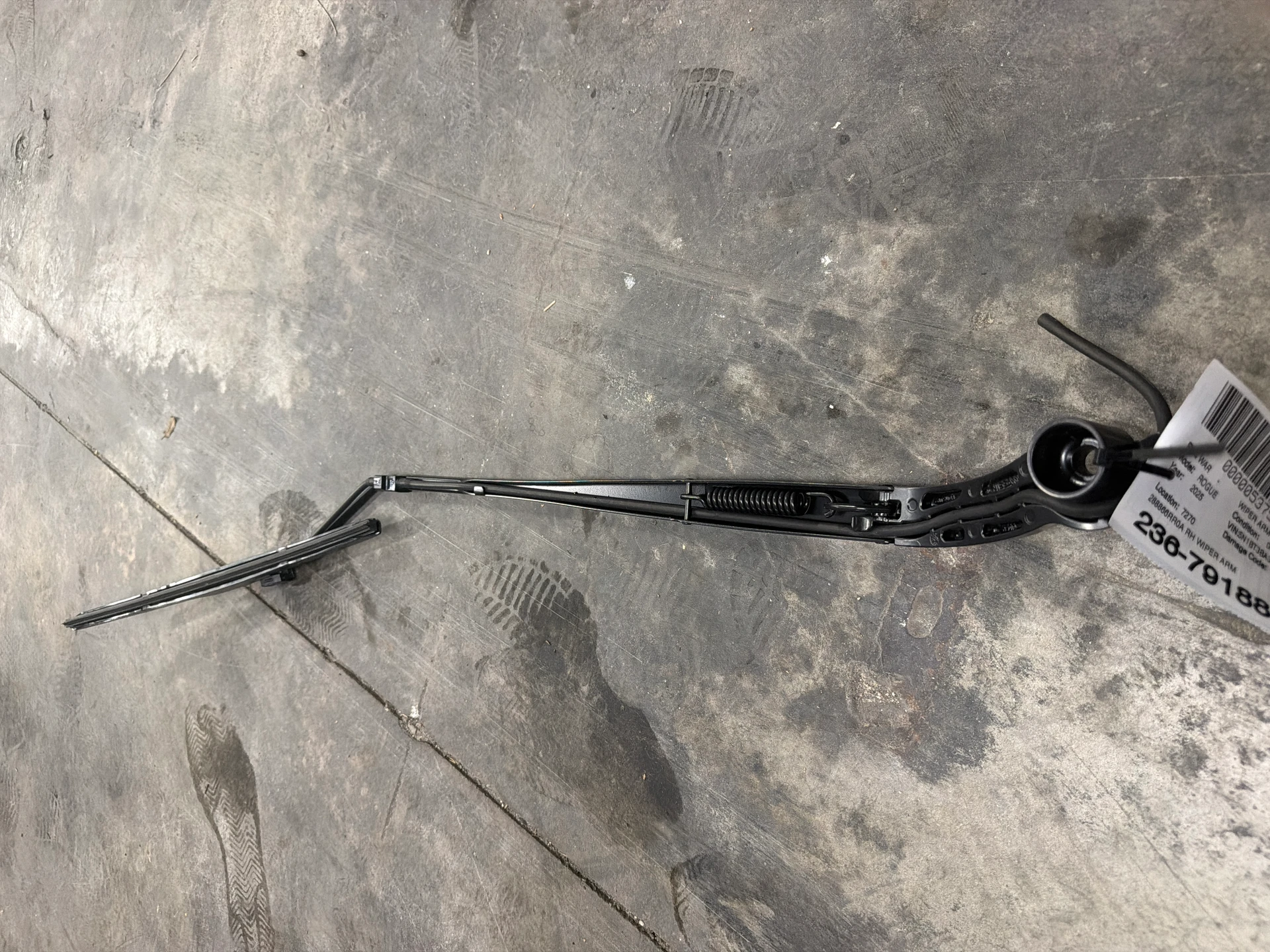 Rh Wiper Arm · 1