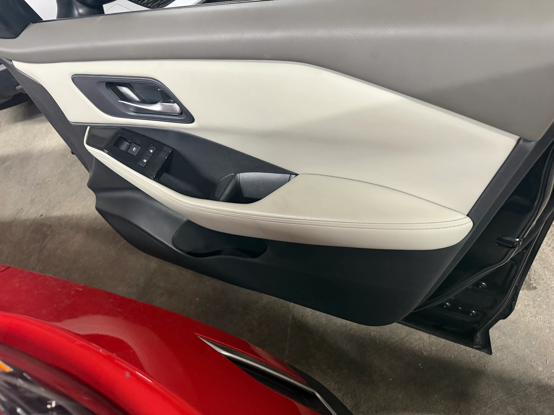 Rh Front Door Trim Panel · 1