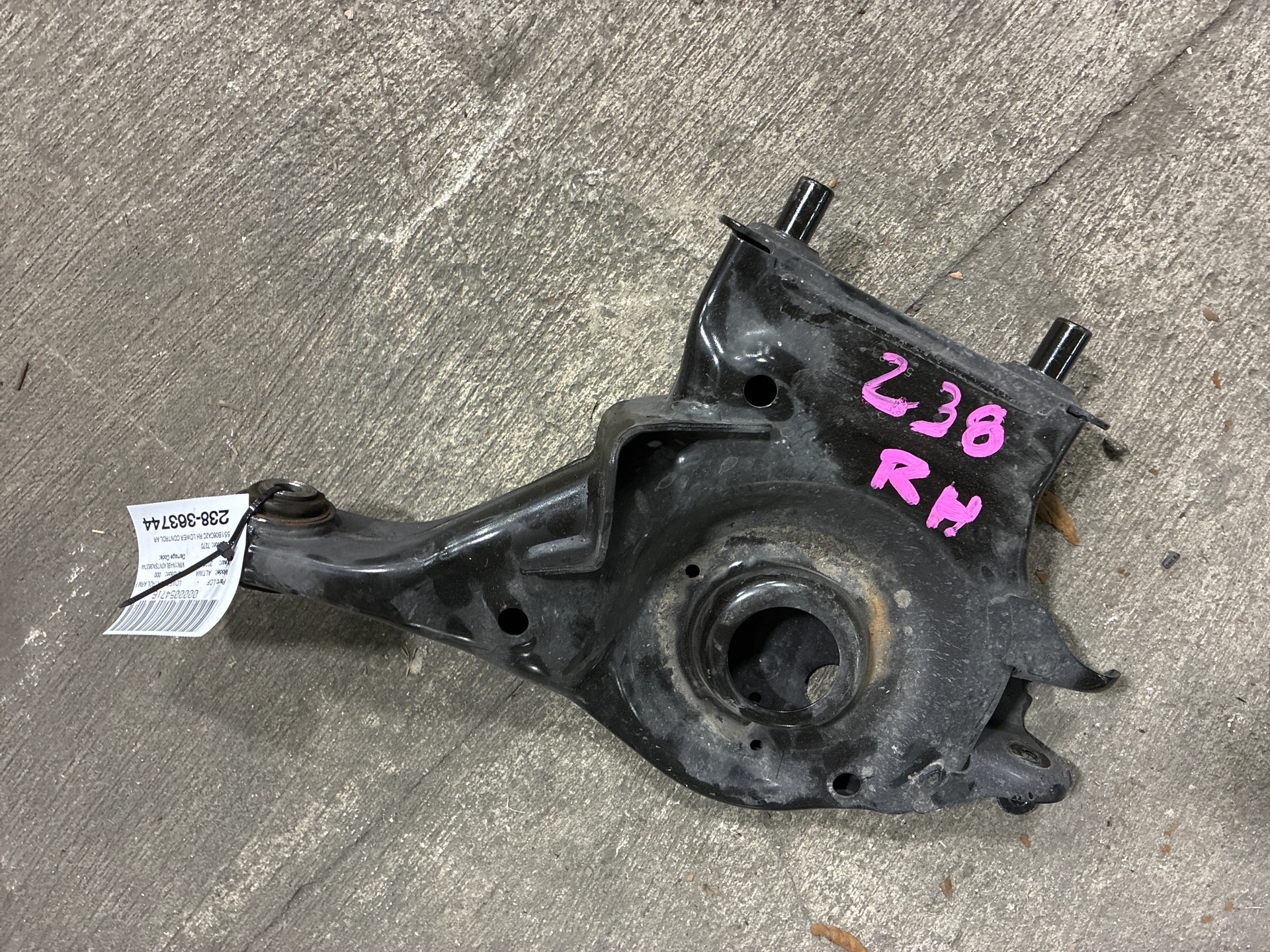 Rh Lower Control Arm · 1