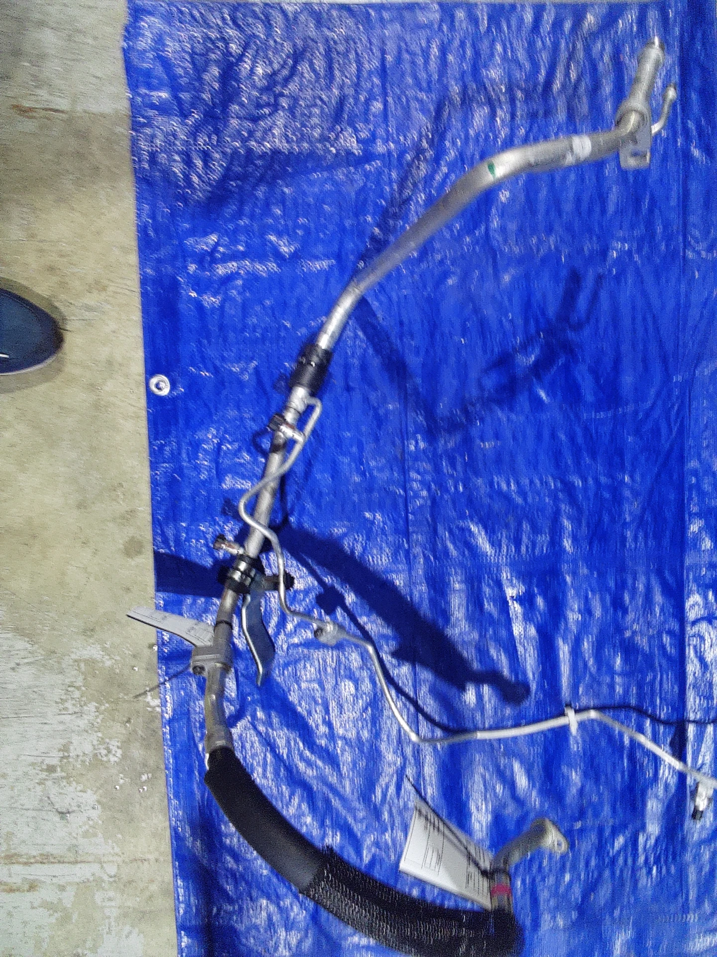 A/c Refrigerant Liquid Hose · 1