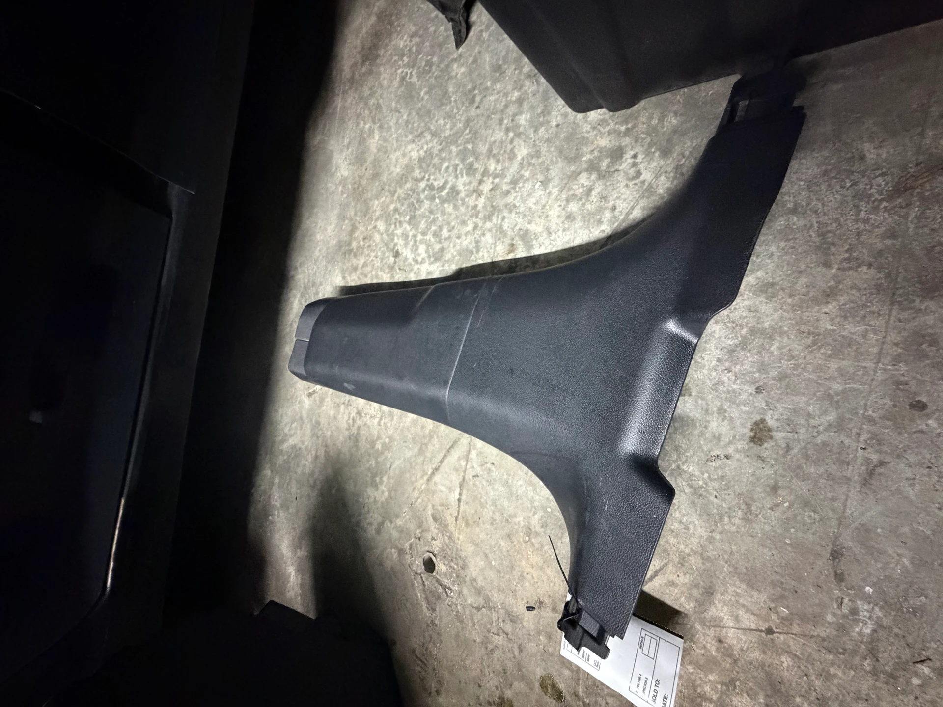 Lh Lower Pillar · 1