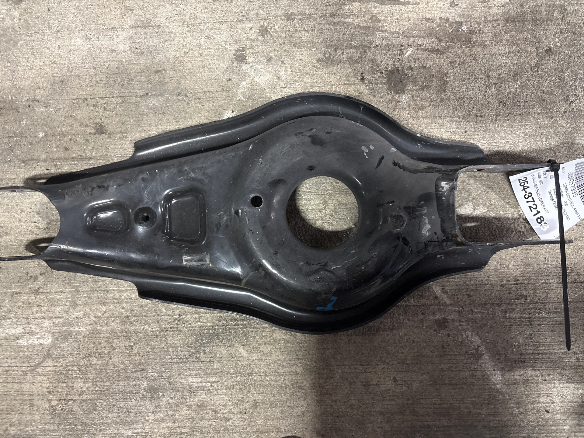 Lh Rear Lower Aft Link Assy · 1