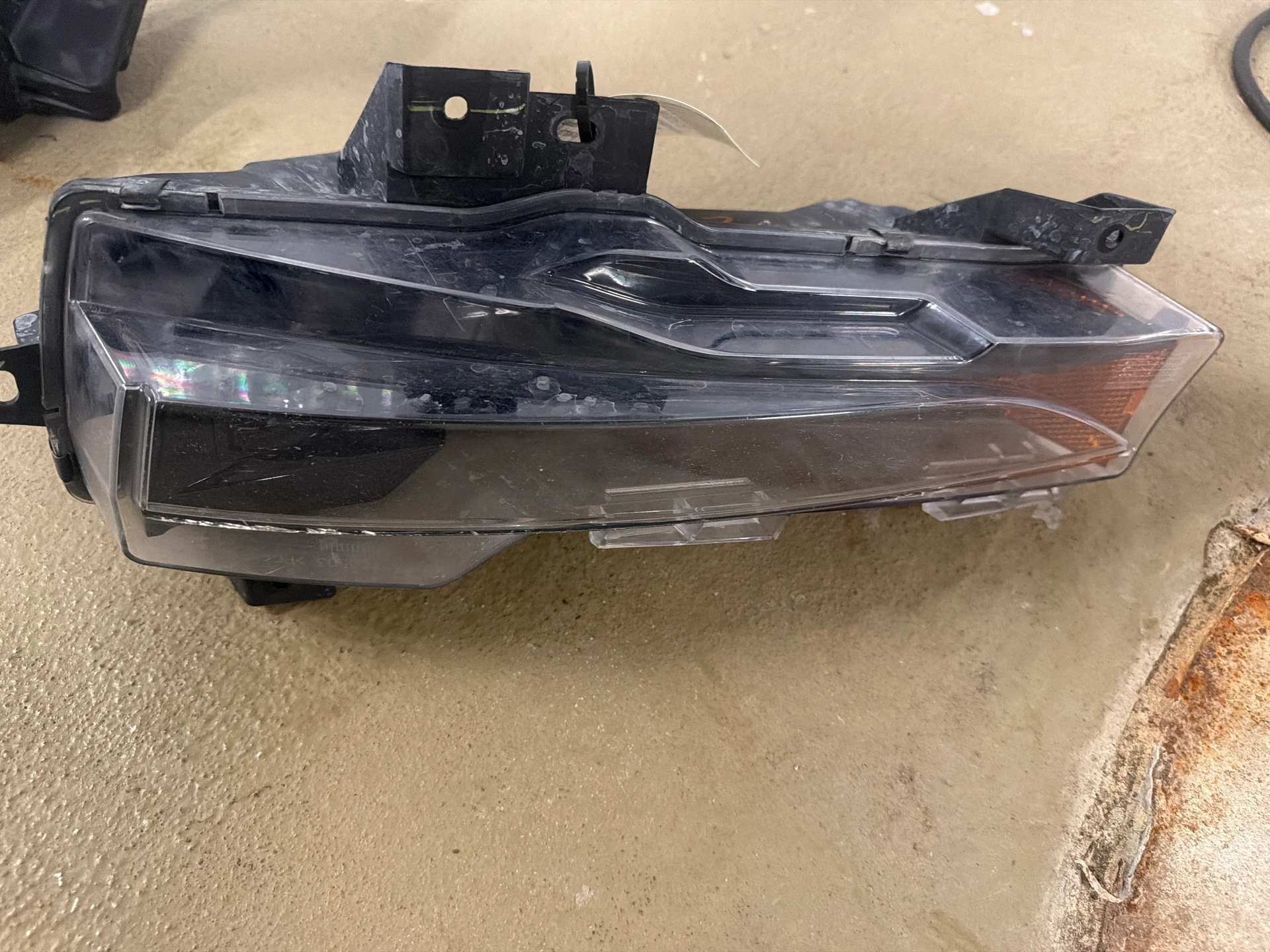 Lh Lamp Assembly Fascia Lamp Front · 1