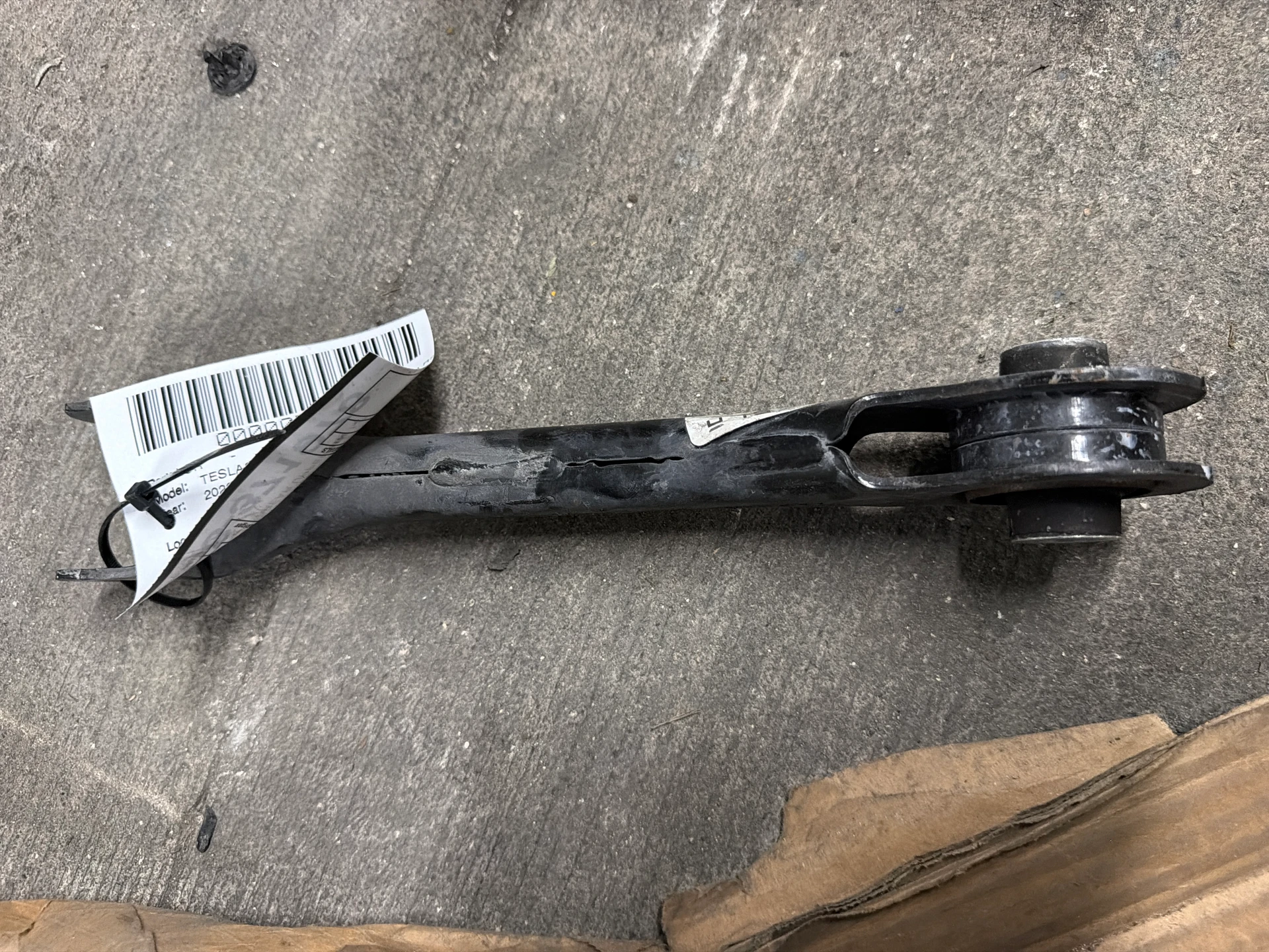 Rh Rear Upper Link Assy · 1
