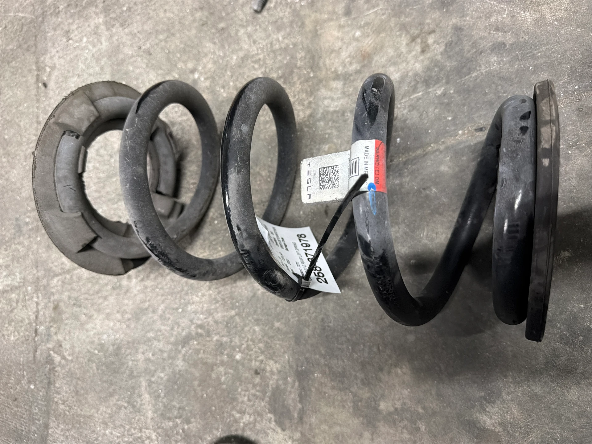 Rear Left Spring · 1