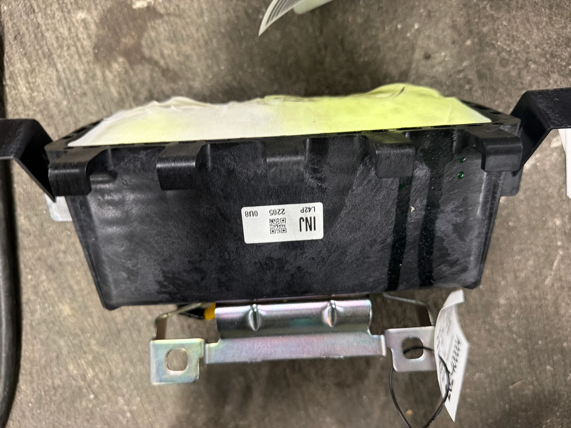 Passenger Air Bag · 1