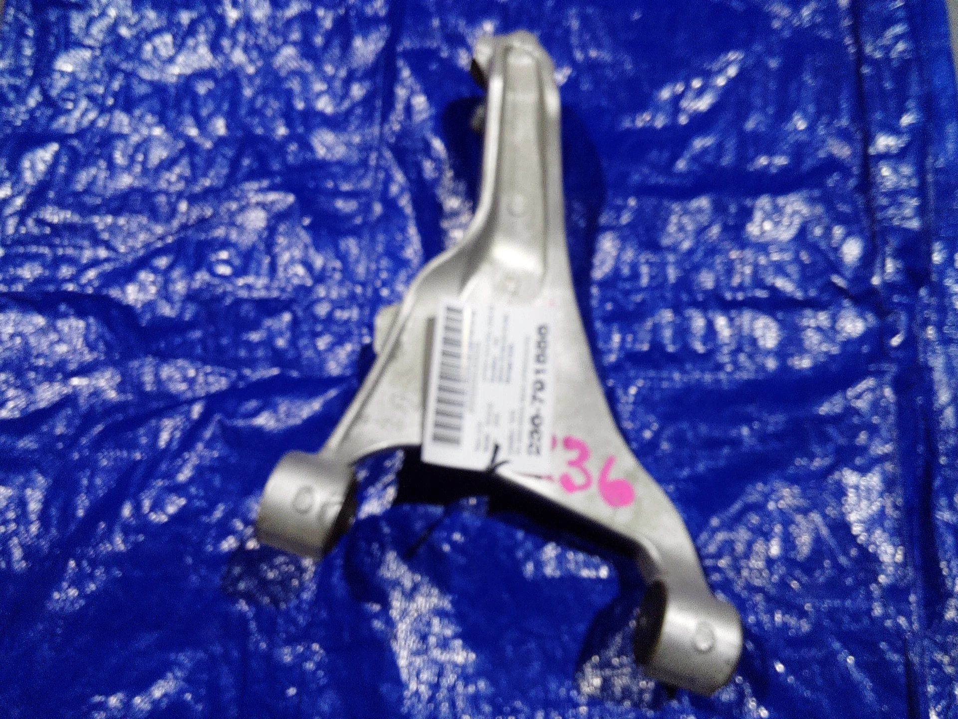 Rh Rear Uppercontrol Arm · 1