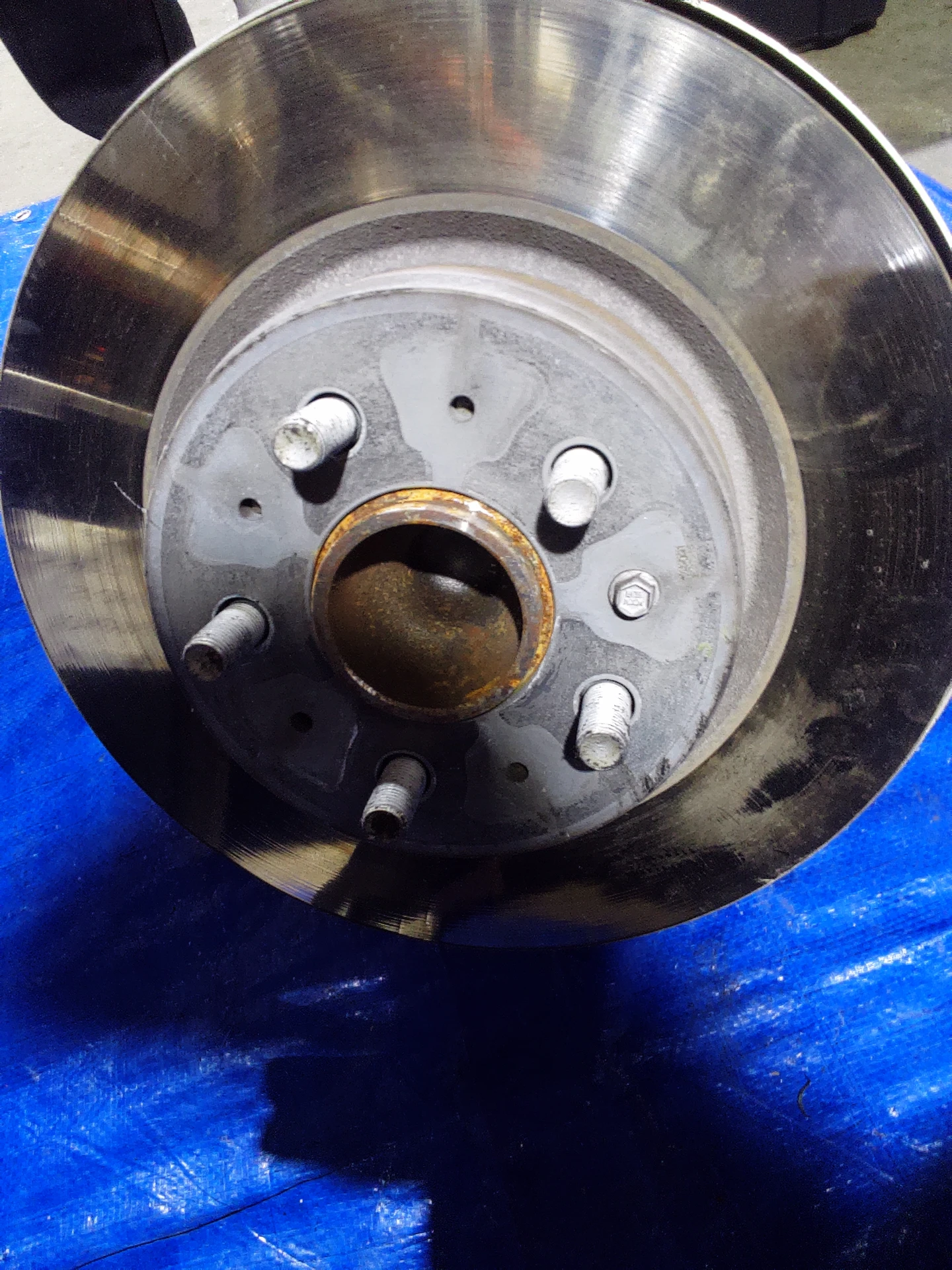 Front Hub · 1