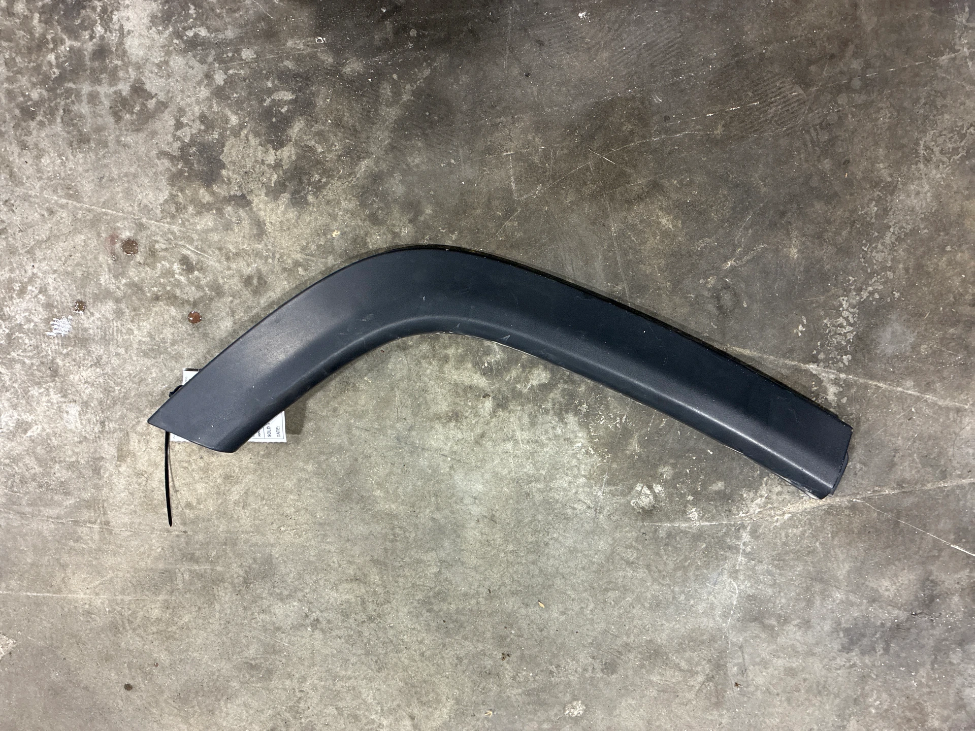 Rh Wheel Opening Molding · 1