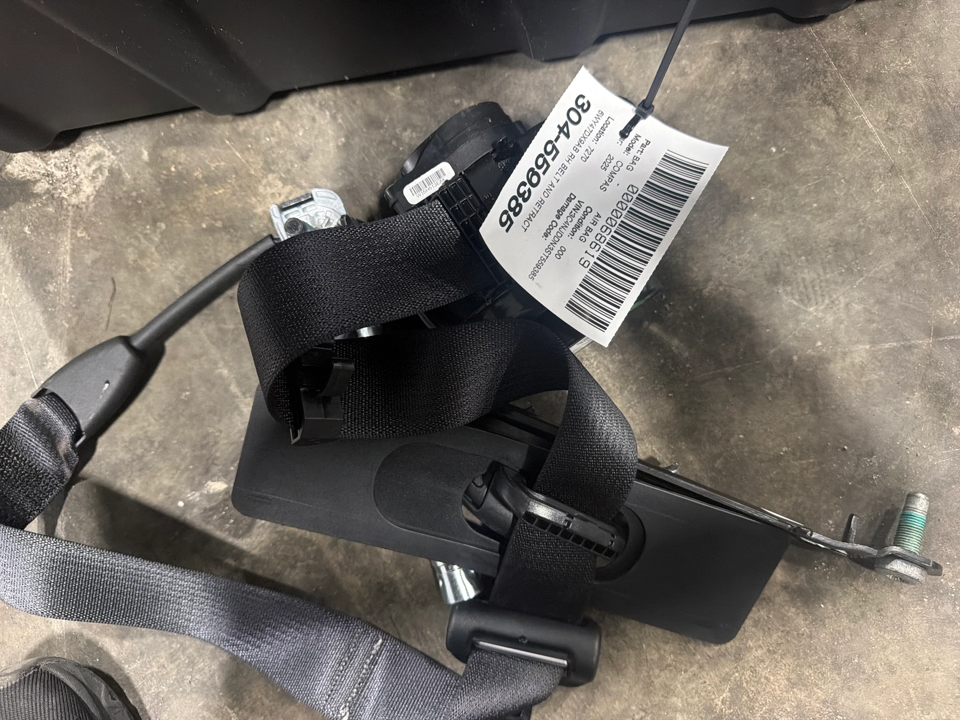 Rh Belt and Retractor · 1