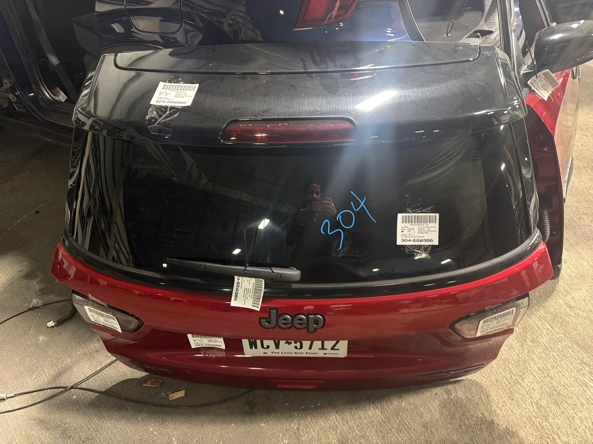 Lift Gate · 1
