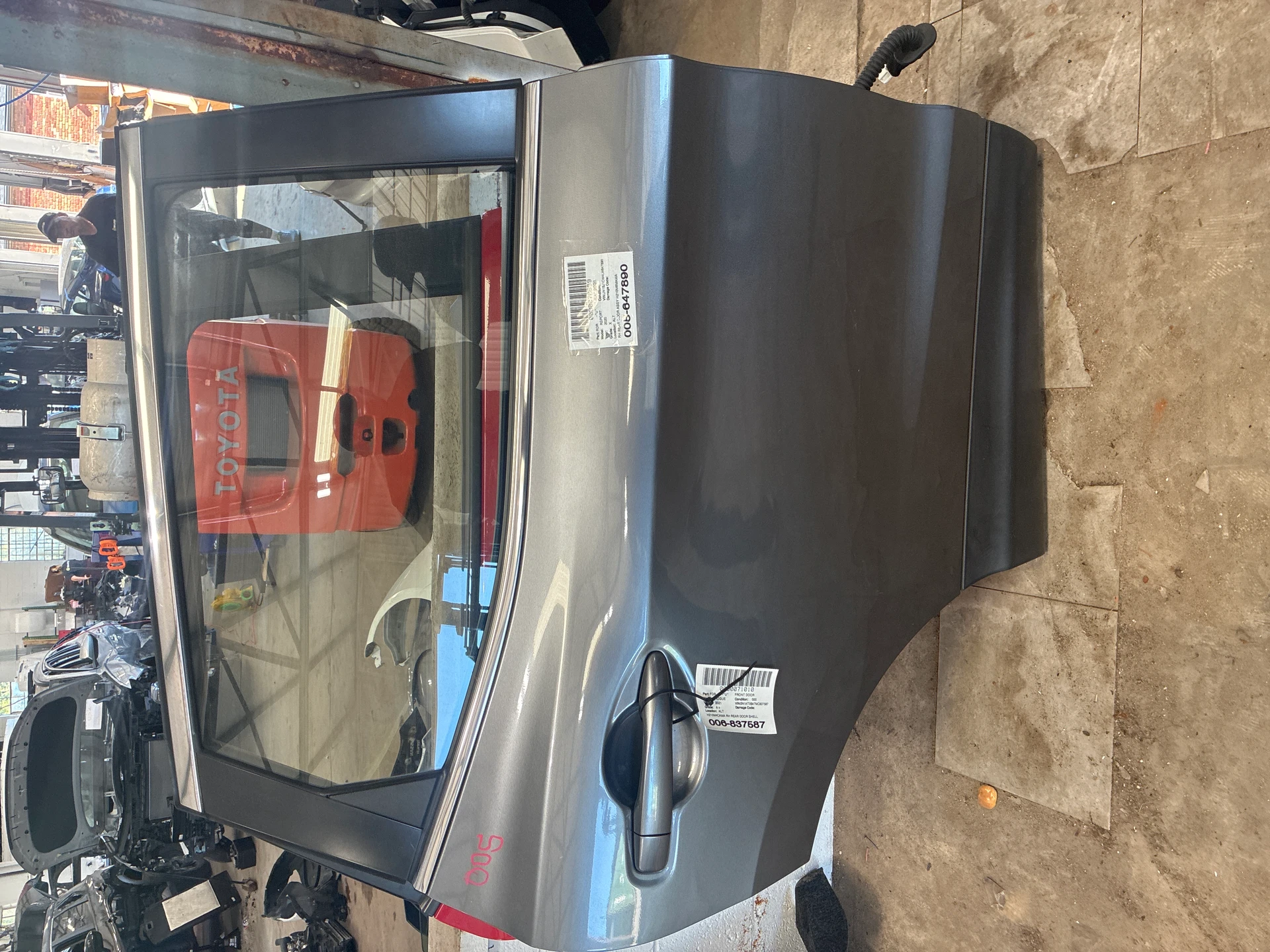 Rh Rear Door Assy · 1