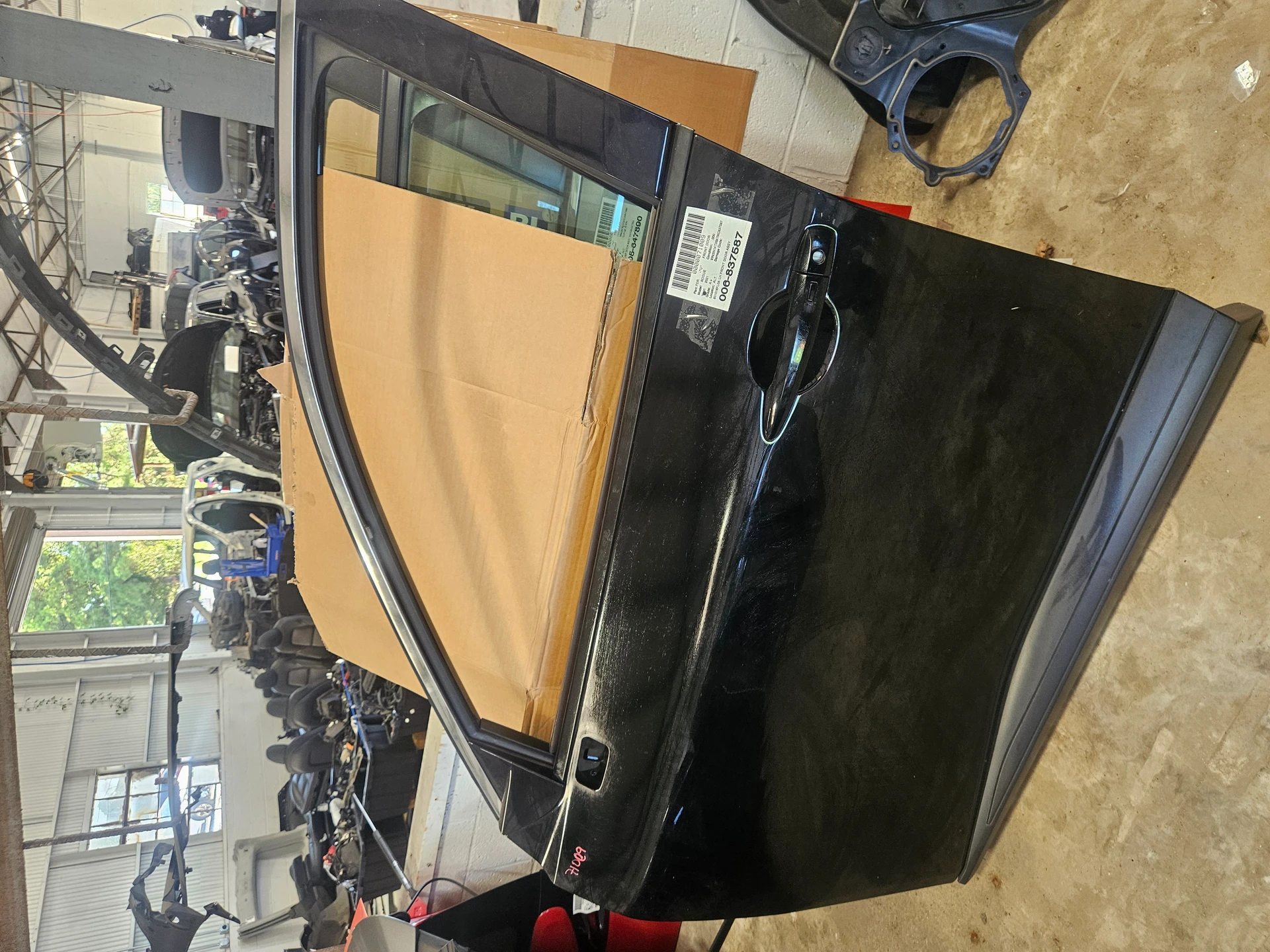 Lh Front Door Assy · 1