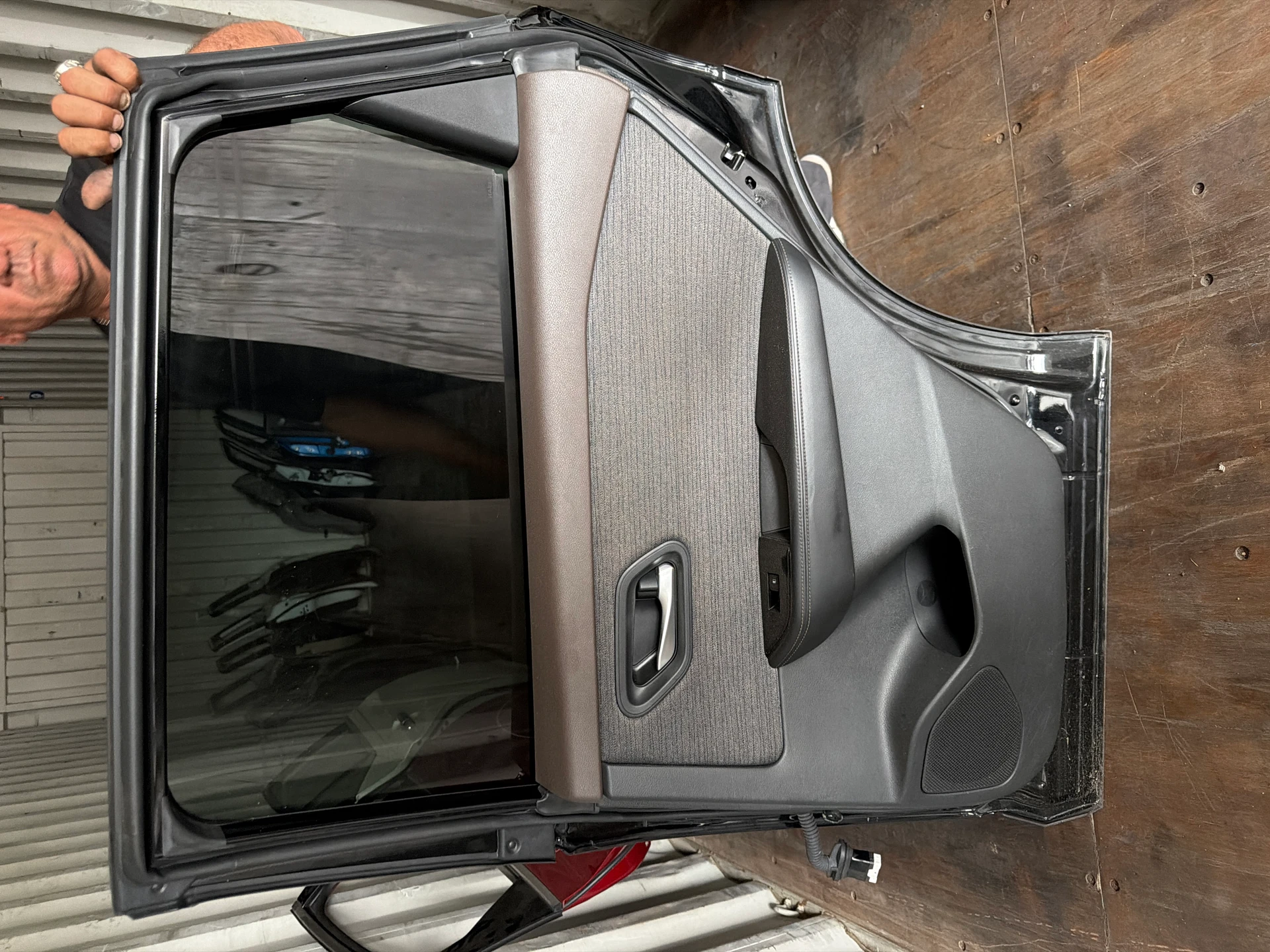 Rh Rear Door Assy · 2