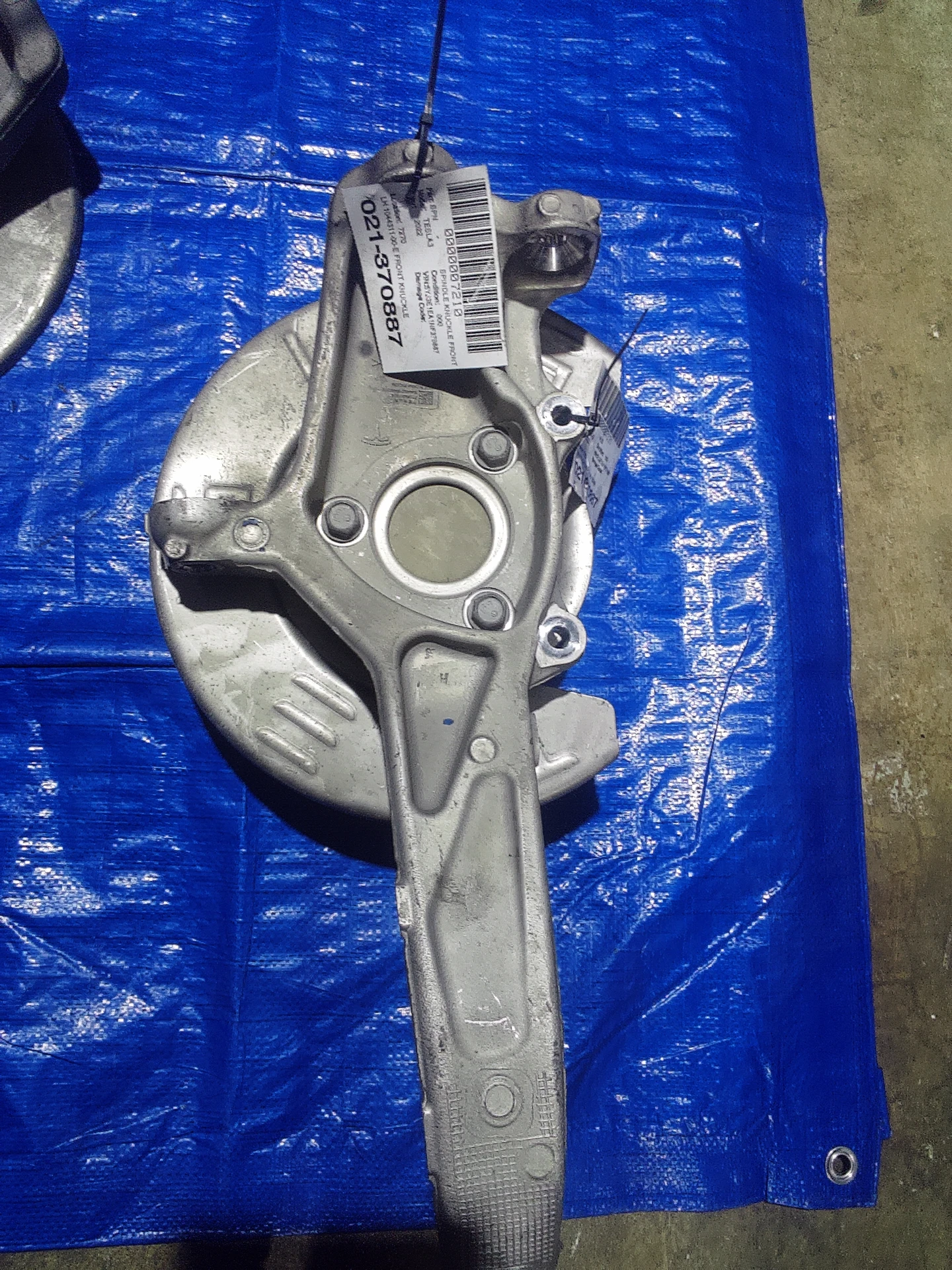 Lh Front Knuckle · 1