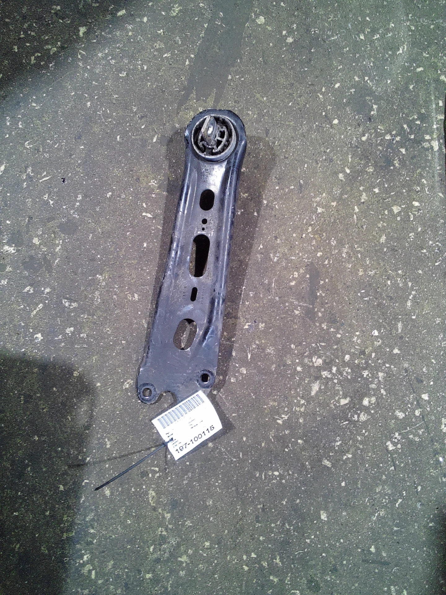 Lh Lower Trailing Arm · 1
