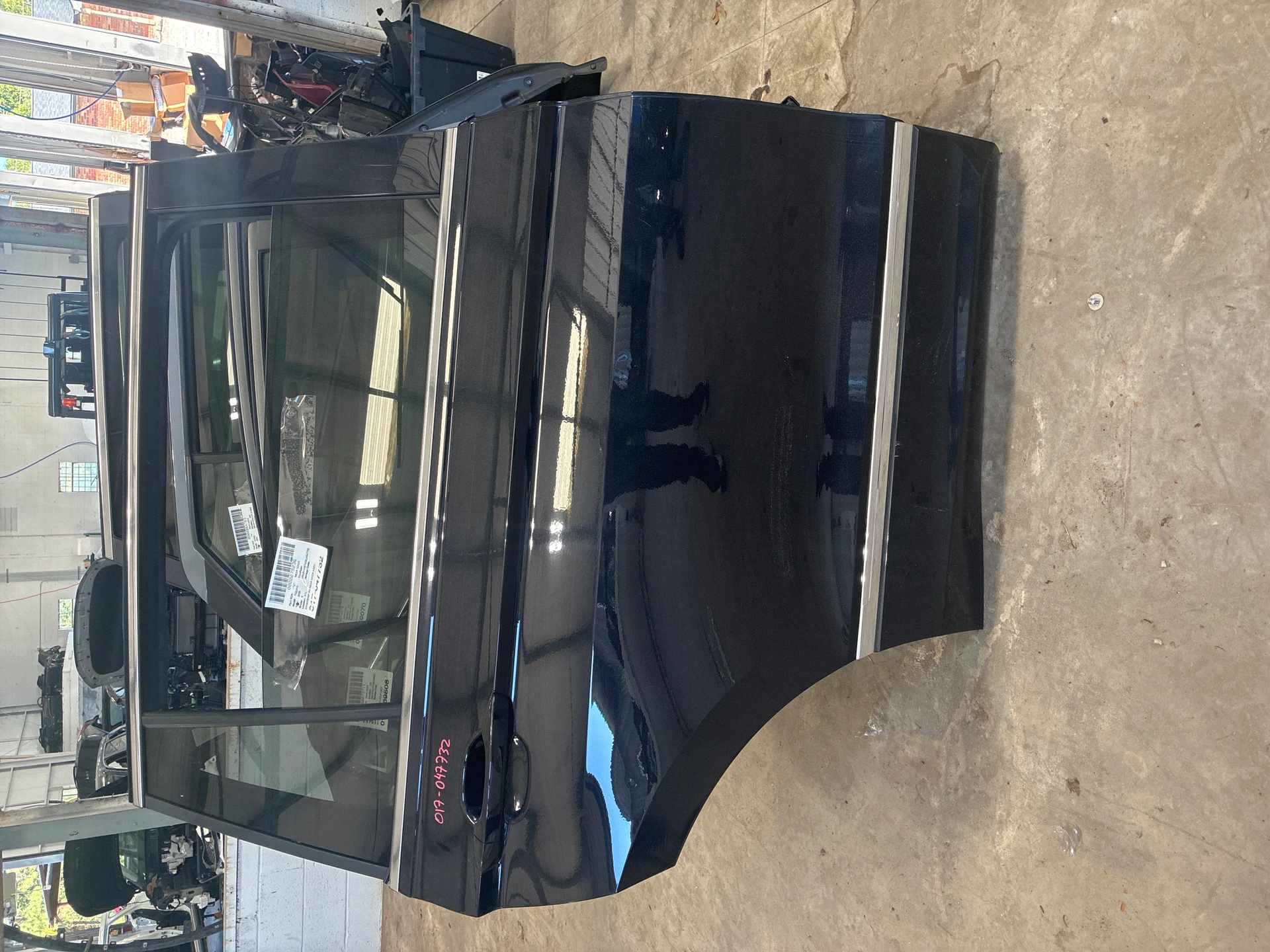Rh Rear Door Assy · 1