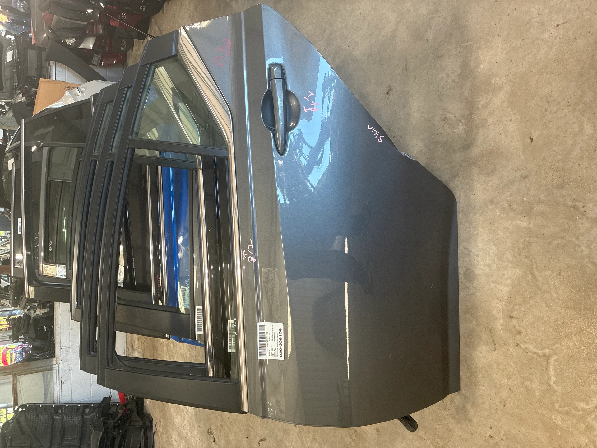 Lh Rear Door Assy · 1