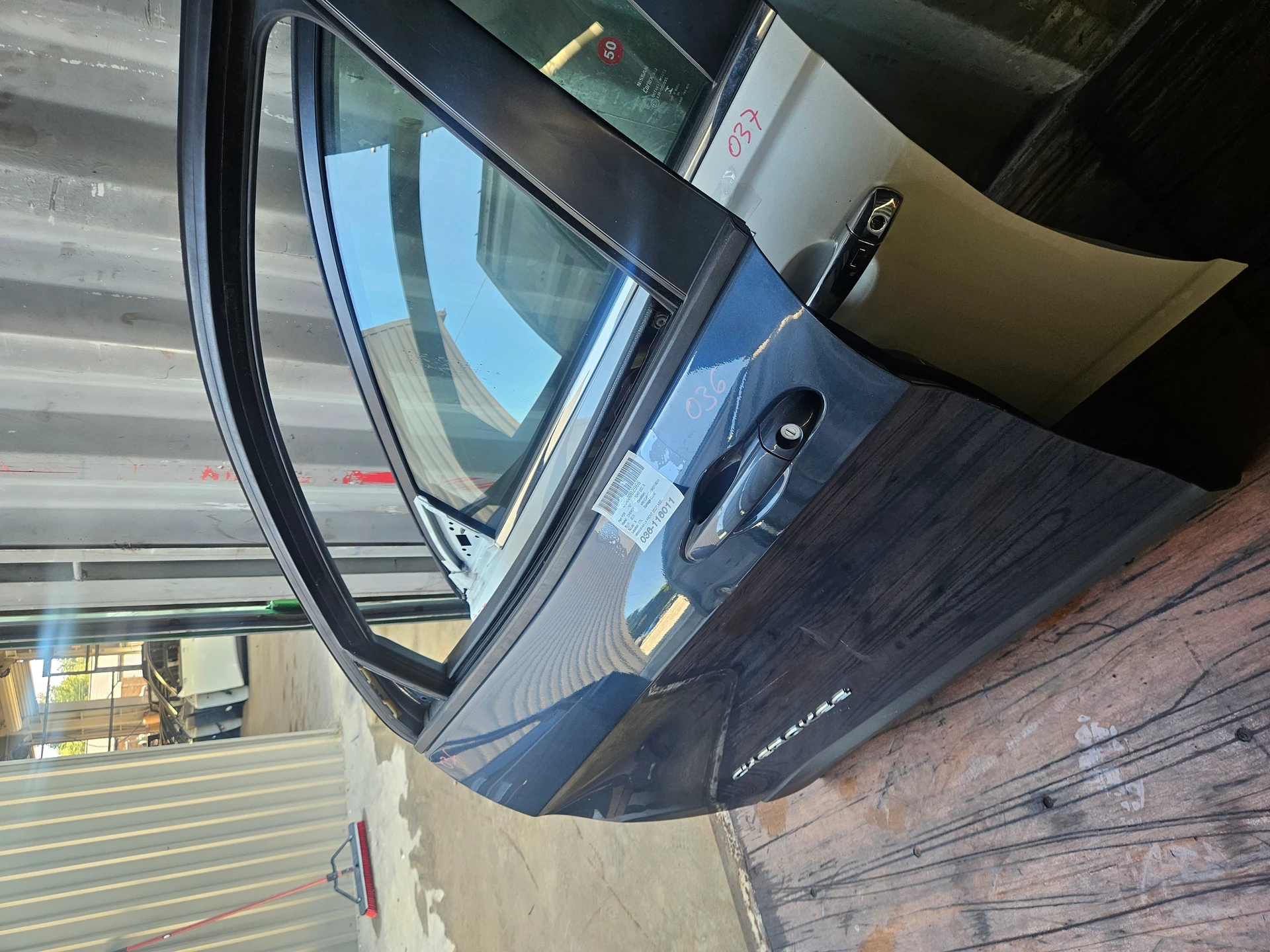 Lh Front Door Assy · 2