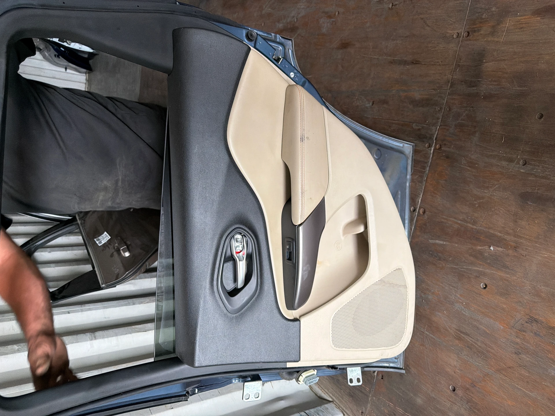 Rh Rear Door Assy · 2