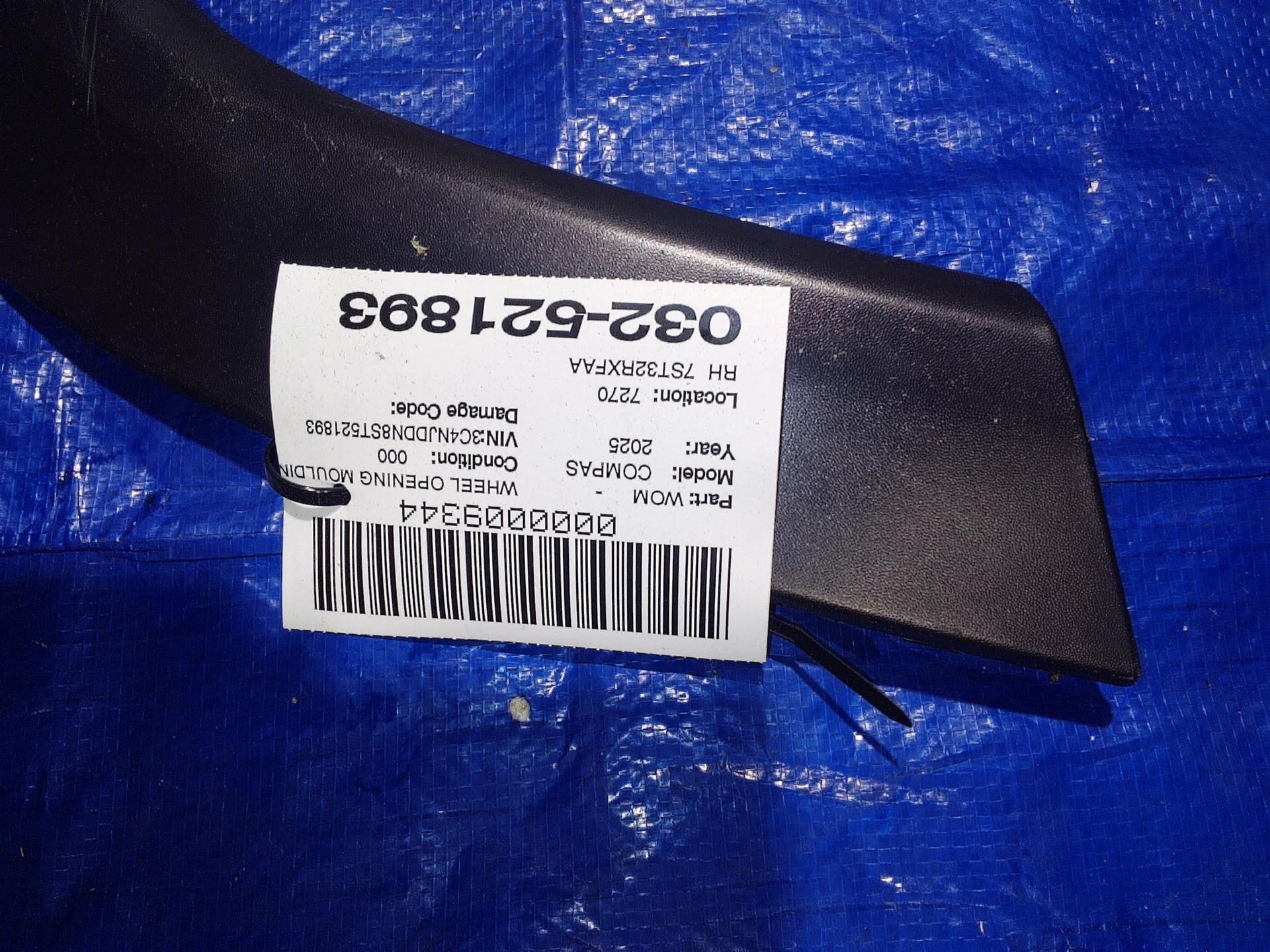 Rh Wheel Opening Molding · 2